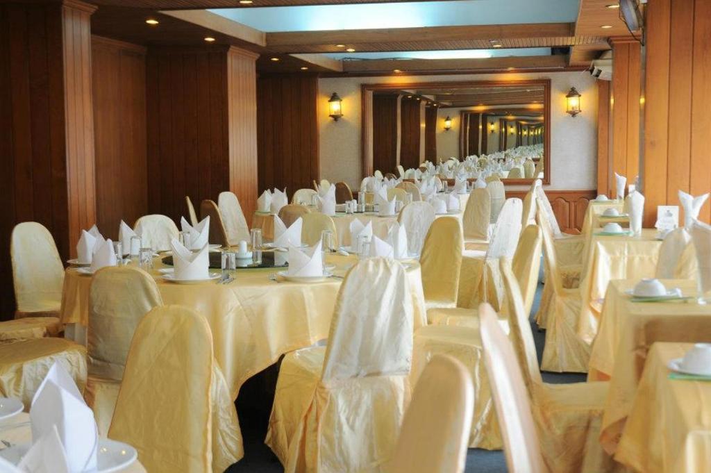 Panda Hotel Yangon Exterior foto