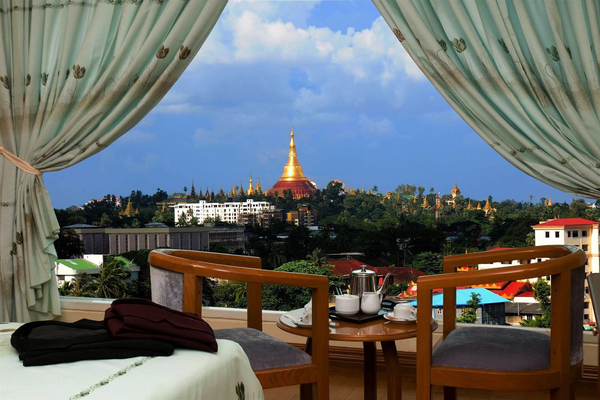 Panda Hotel Yangon Exterior foto