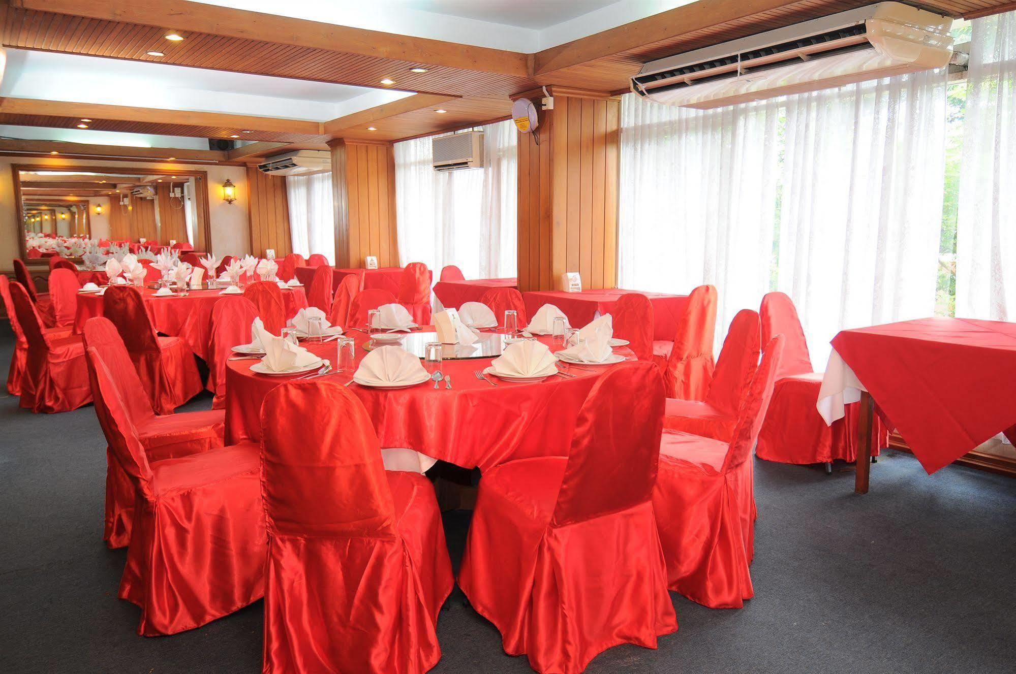 Panda Hotel Yangon Exterior foto